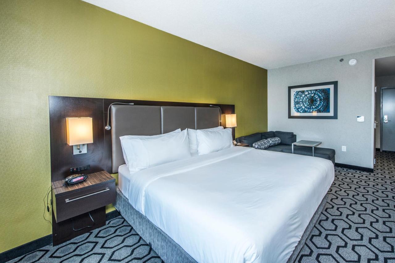 Holiday Inn Express & Suites Charleston Arpt-Conv Ctr Area By Ihg North Charleston Exterior photo