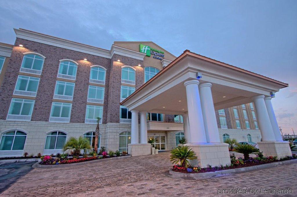 Holiday Inn Express & Suites Charleston Arpt-Conv Ctr Area By Ihg North Charleston Exterior photo